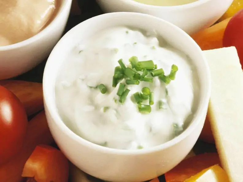 Kräuter-Dip mit Schnittlauch