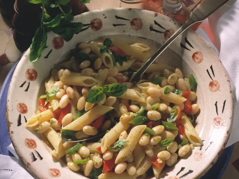 Pasta mit Bohnen und Paprika