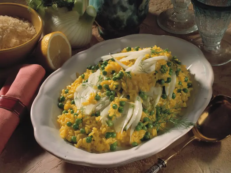 Safran-Risotto mit Erbsen und Fenchel