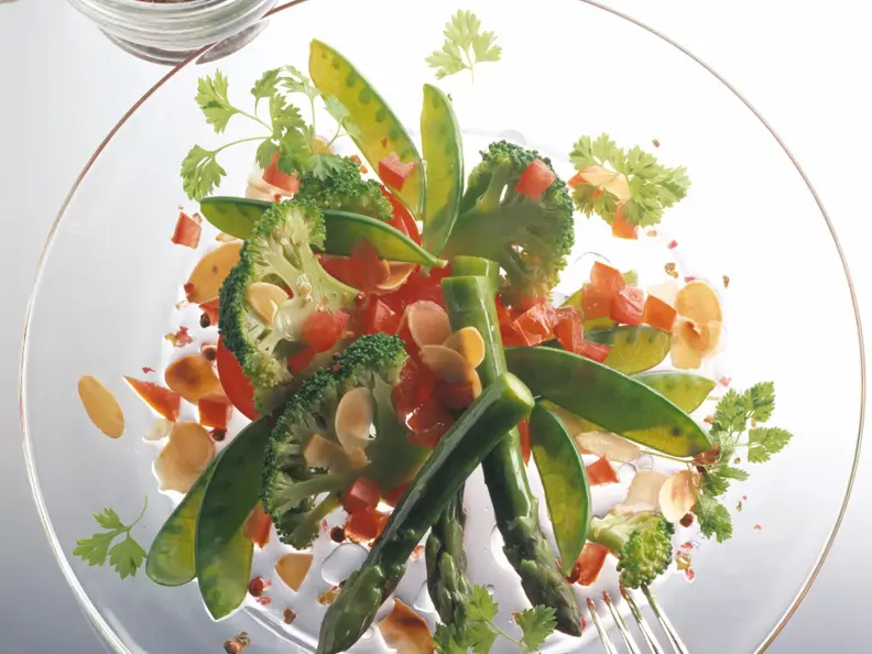 Brokkoli-Spargel-Salat