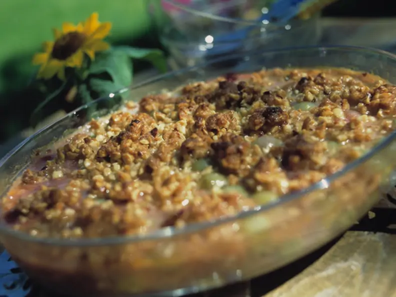 Kokos-Birnen-Crumble