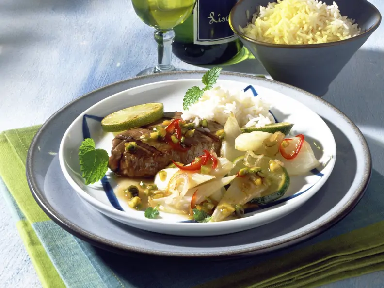 Thunfisch auf Fenchel mit Pistazien-Limettensauce