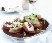 Crostini mit Artischocken- und Bohnencreme