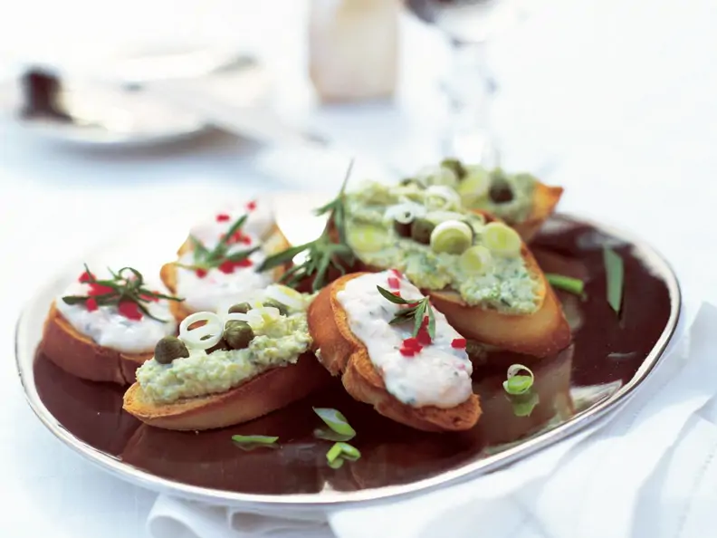 Crostini mit Artischocken- und Bohnencreme