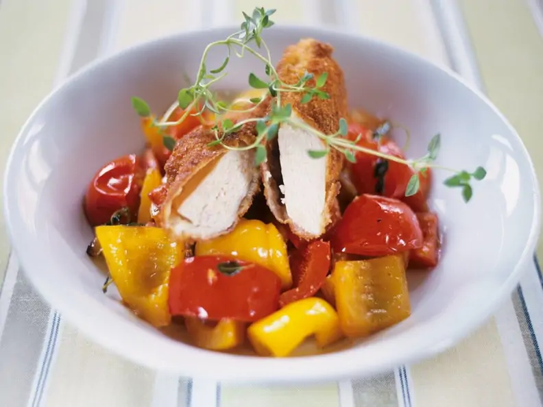 Panierte Hähnchenbrust mit Paprika