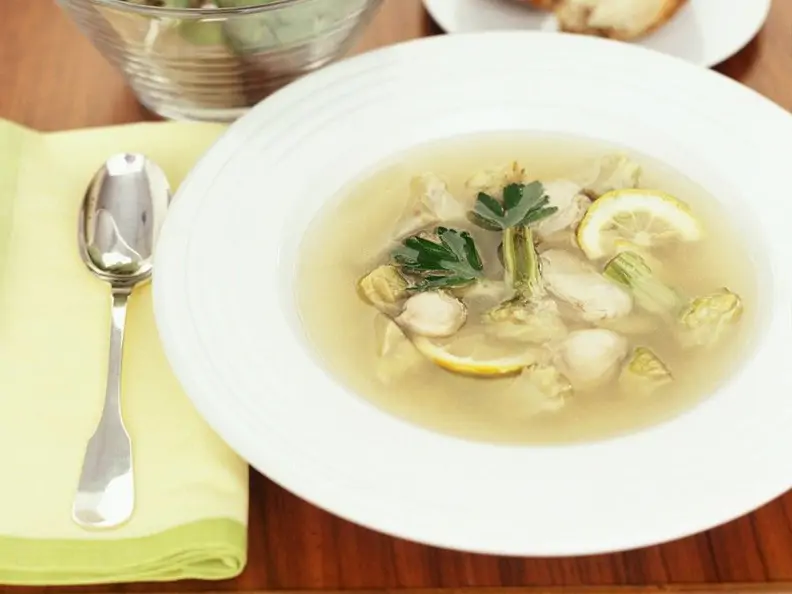Fischsuppe mit Austern