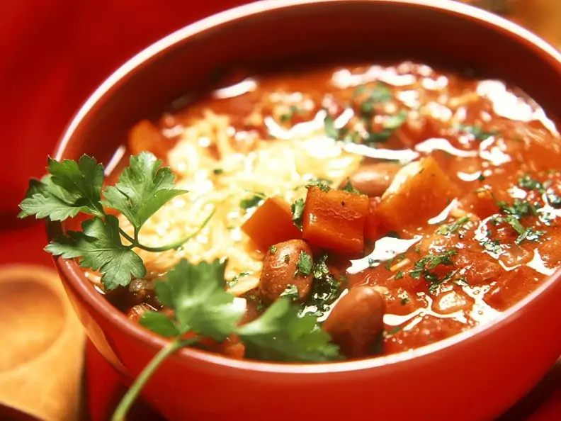 Tomaten-Bohnensuppe