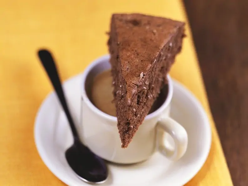 Saftiger Schokokuchen mit Espresso und Kokos