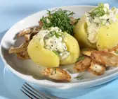 Kartoffeln mit Hüttenkäse und Hähnchengeschnetzeltem