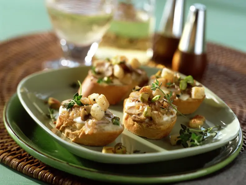 Tapas mit Pistazienstreuseln