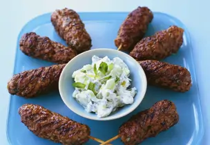 Cevapcici mit Tzatziki