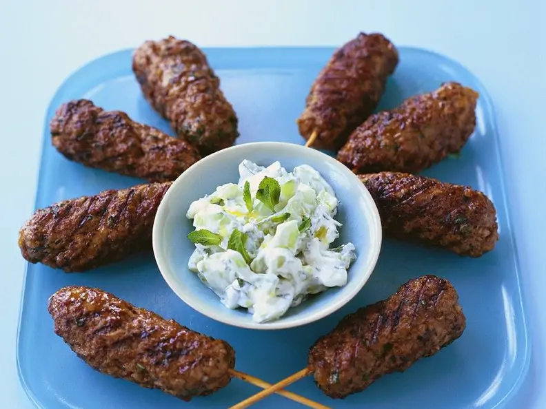 Cevapcici mit Tzatziki