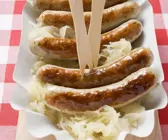Sauerkraut mit Bratwürsten
