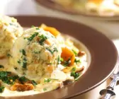 Semmelknödel mit Rahmschwammerl