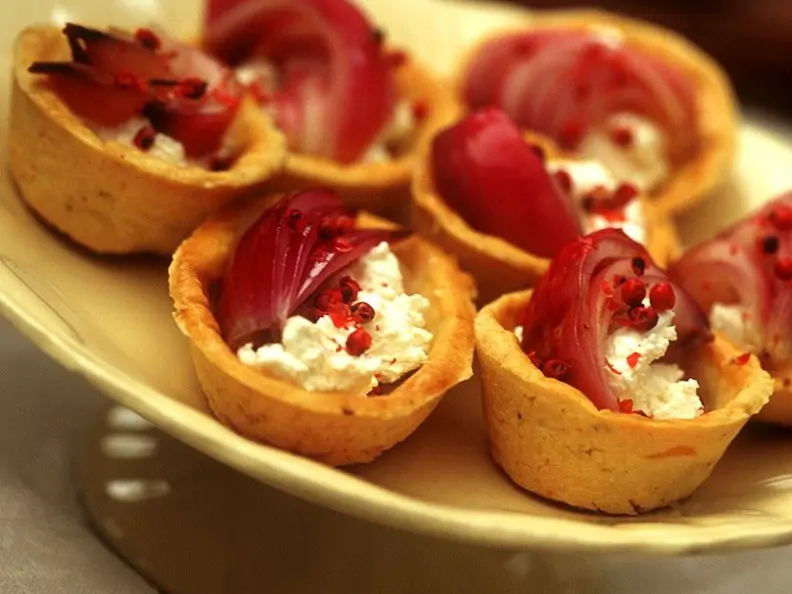 Käse-Zwiebel-Torteletts