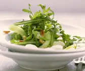 Gurken-Rucolasalat mit Mozzarella