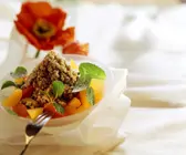 Buchweizengrütze mit Früchten