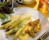 Spargel mit Sauce Hollandaise