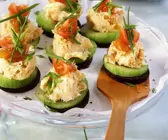 Räucherfisch-Gurken-Häppchen