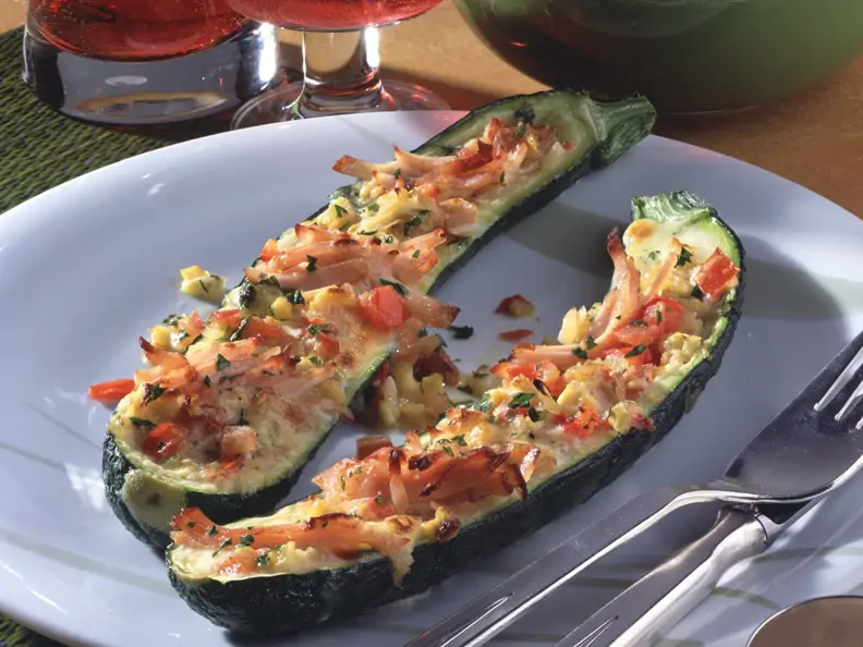 Gefüllte Zucchini mit Pute