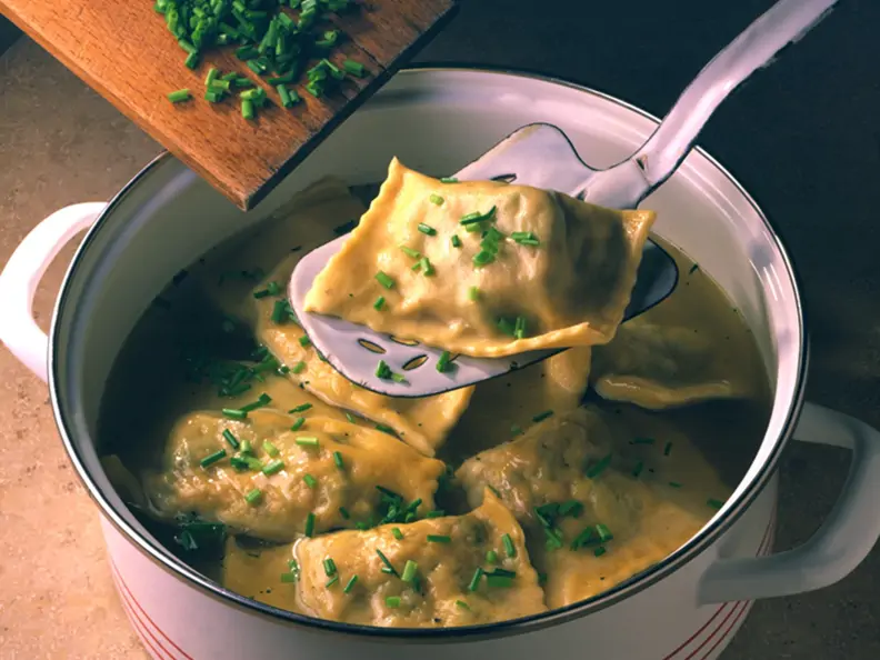 Ravioli in Brodo