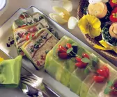 Gemüseterrine mit Räucherlachs