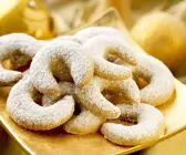 Vanillekipferl mit Puderzucker