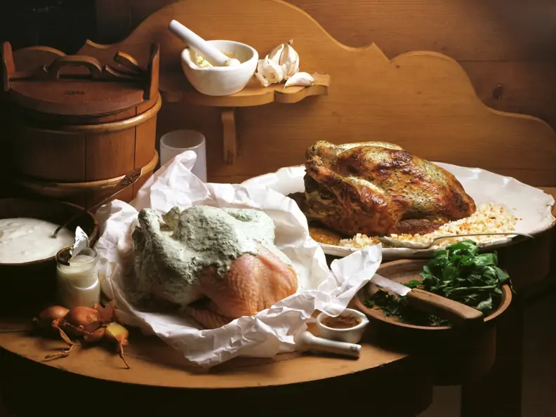 Huhn im Kräuter-Joghurt-Mantel