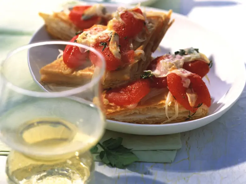 Mini-Pizzen mit Kräuter-Tomaten