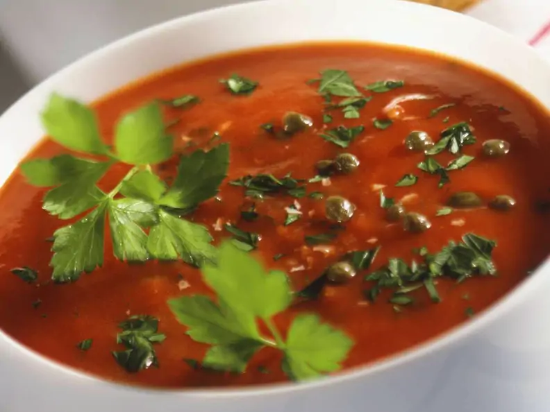 Tomaten-Pfeffer-Sauce mit Petersilie