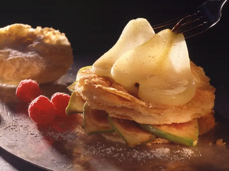 Knuspriges Blätterteigdessert