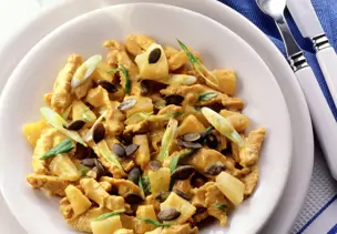 Curry-Geschnetzeltes mit Ananas