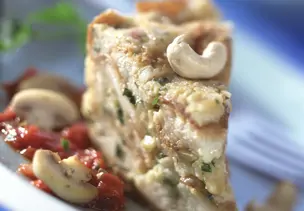 Brotpudding mit Tomatensauce