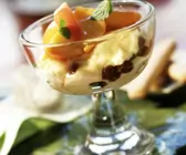 Quark-Grieß-Creme mit Pfirsichkompott
