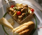 Marinierte Champignons mit Kirschtomaten