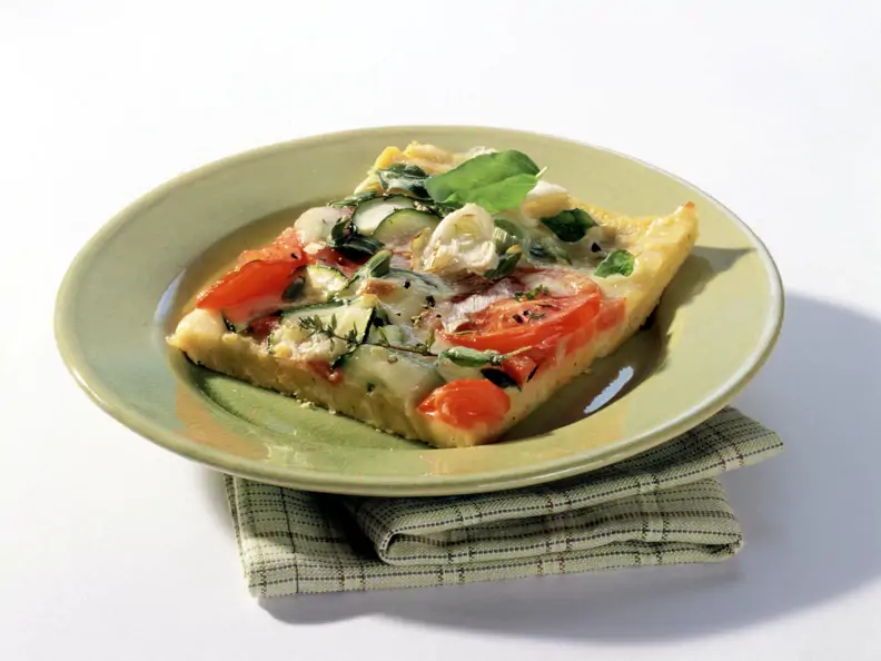 Maisgrießpizza mit Tomaten
