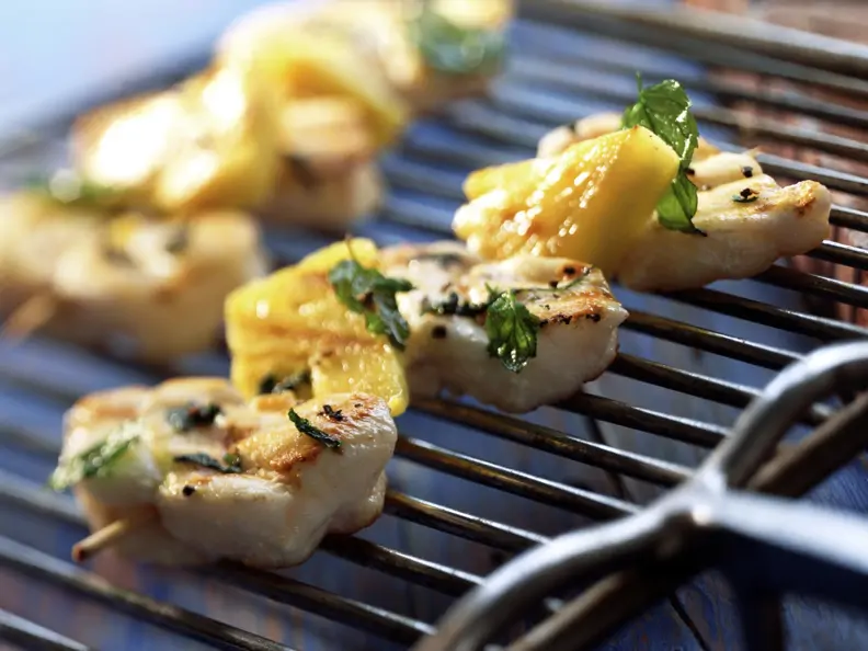 Gegrillter Seeteufelspieß
