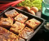 Rhabarberkuchen mit Quarkguss