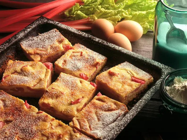 Rhabarberkuchen mit Quarkguss