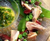 Gemüsesalat mit Thunfisch und Kalbfleisch