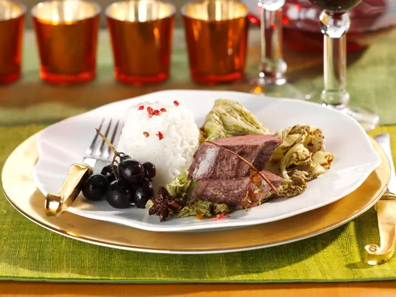 Rehrückenfilet mit Balsamico-Kohl