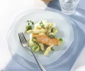 Spargelsalat mit gegrilltem Lachs