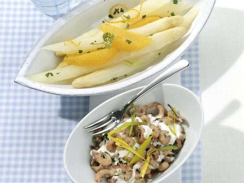 Spargelsalat mit Büsumer Krabben
