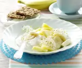 Ananas-Sprossen-Mix auf Joghurt