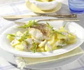 Zanderfilet auf Kartoffel-Ananas-Salat