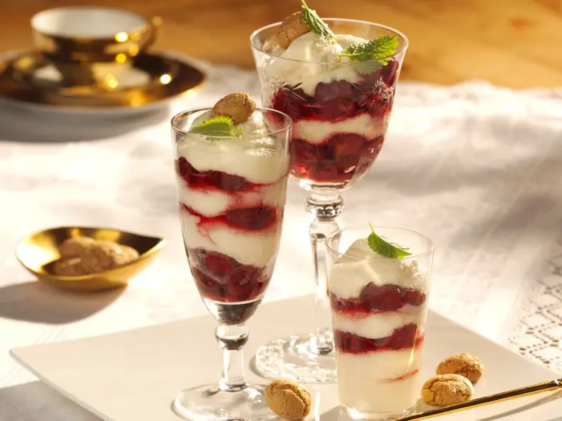 Amaretto-Kirsch-Creme