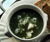 Spinatsuppe mit Roquefort