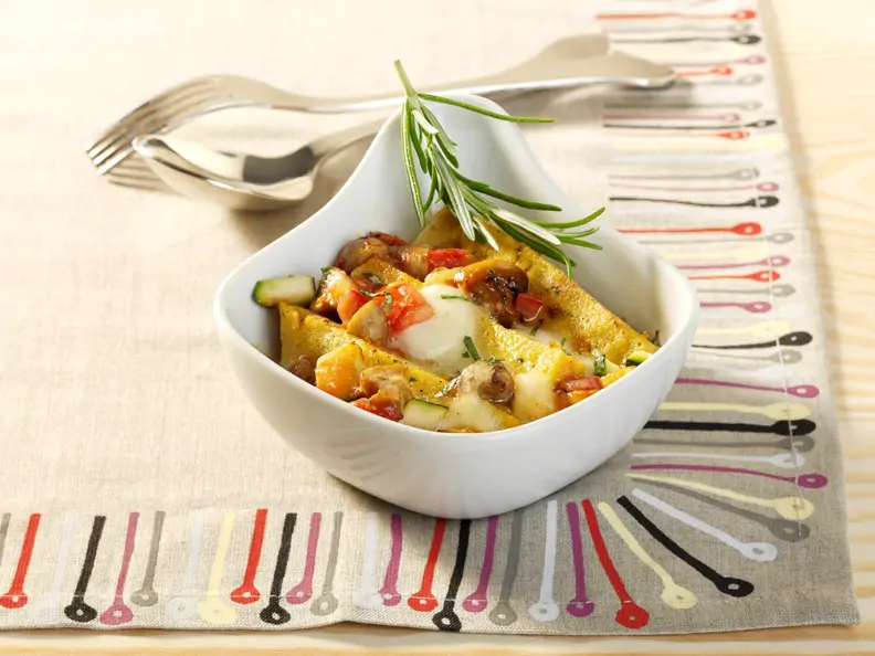 Polenta-Auflauf mit Champignons und Zucchini