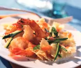 Farfalle mit Zucchini und Garnelen