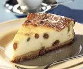 Gebackener Käsekuchen mit Zwiebackboden